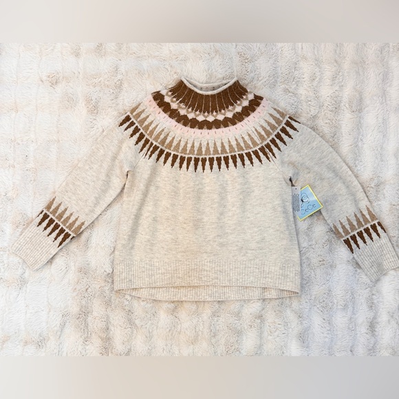 CeCe Sweater - Picture 2 of 3